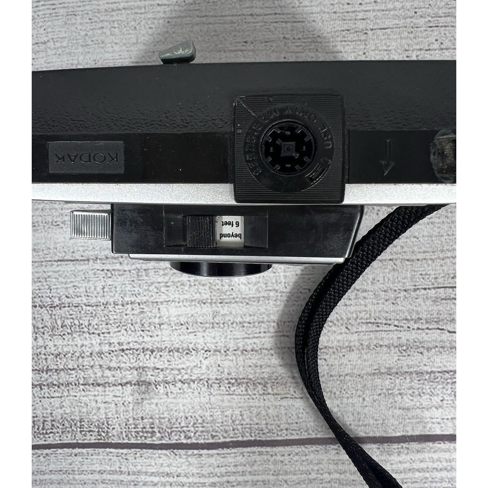 Kodak Instamatic X-35 Black Silver Film Camera With Case Film And Magic Cubes - Picture 10 of 13